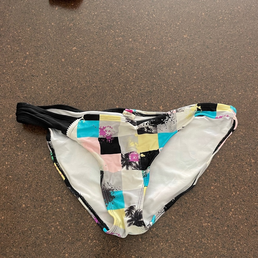 OP bikini bottom size Large juniors